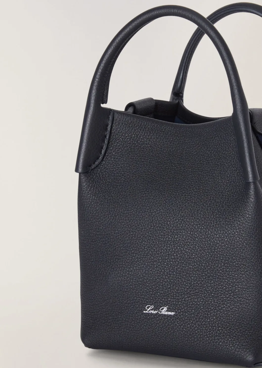 Hot Micro Bale Bag Woman Mini Bags