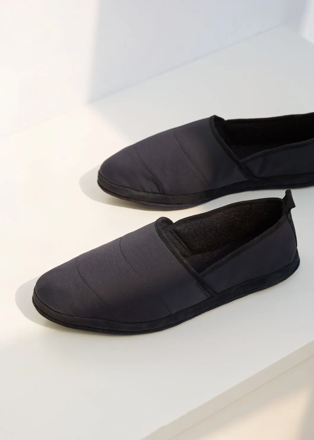 Flash Sale Travel Slippers Man For Him